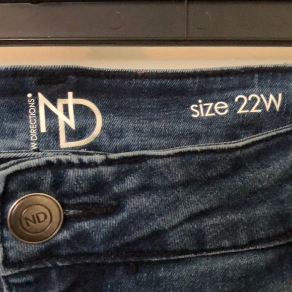 Blue Jeans - Picture 2 of 3